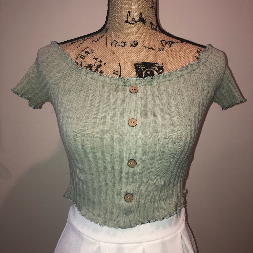 Crop top